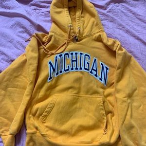 U of M sweatshirt